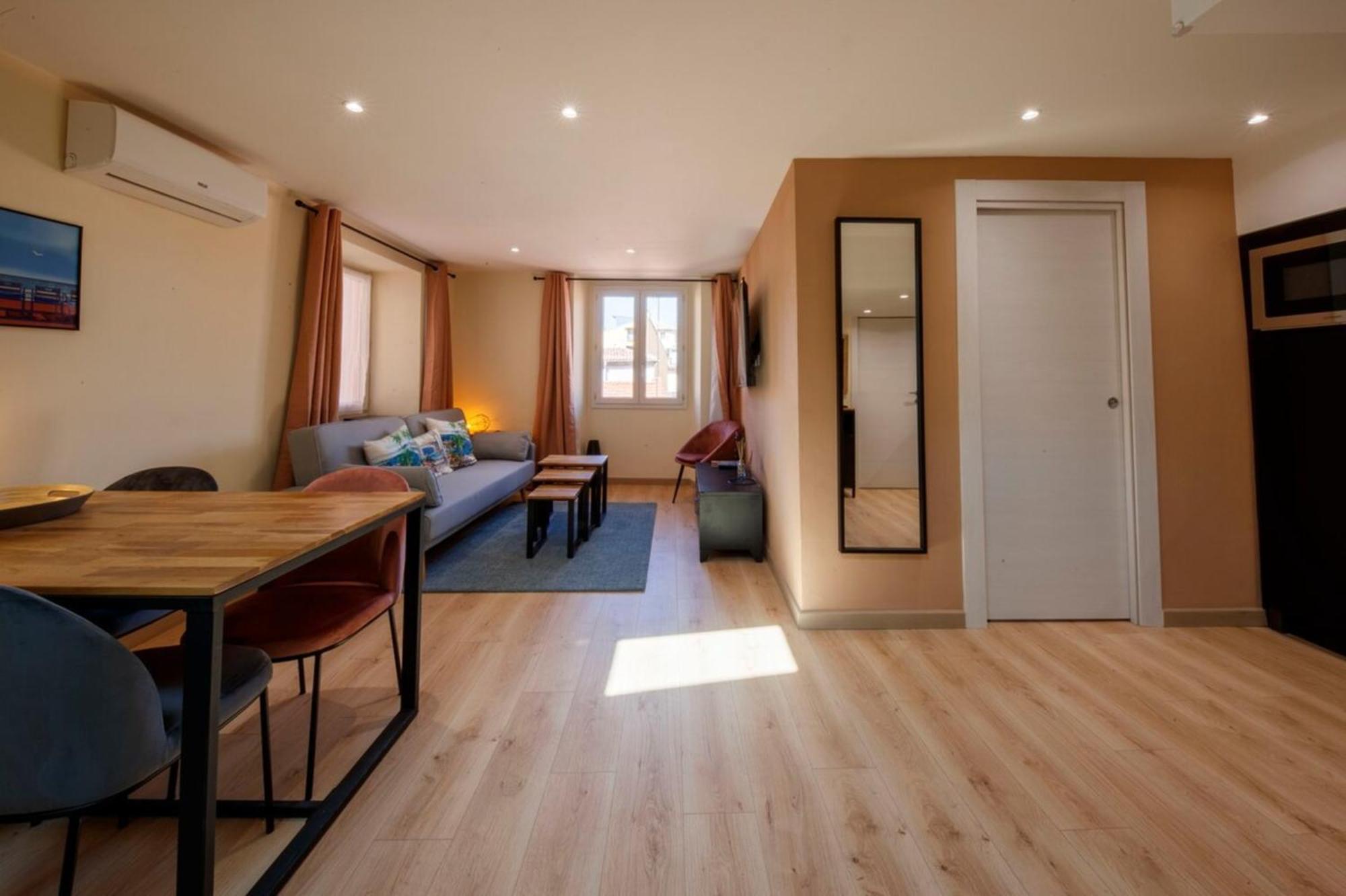 06A2 - Heart Of Old Nice Beautiful Renovated Apartment Exterior foto